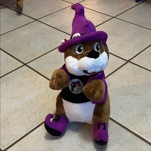 Buc-ees NWT Purple Wizard Plush Toy